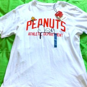 New Peanuts Pull&Bear Tee.  US mens Large/EU 40